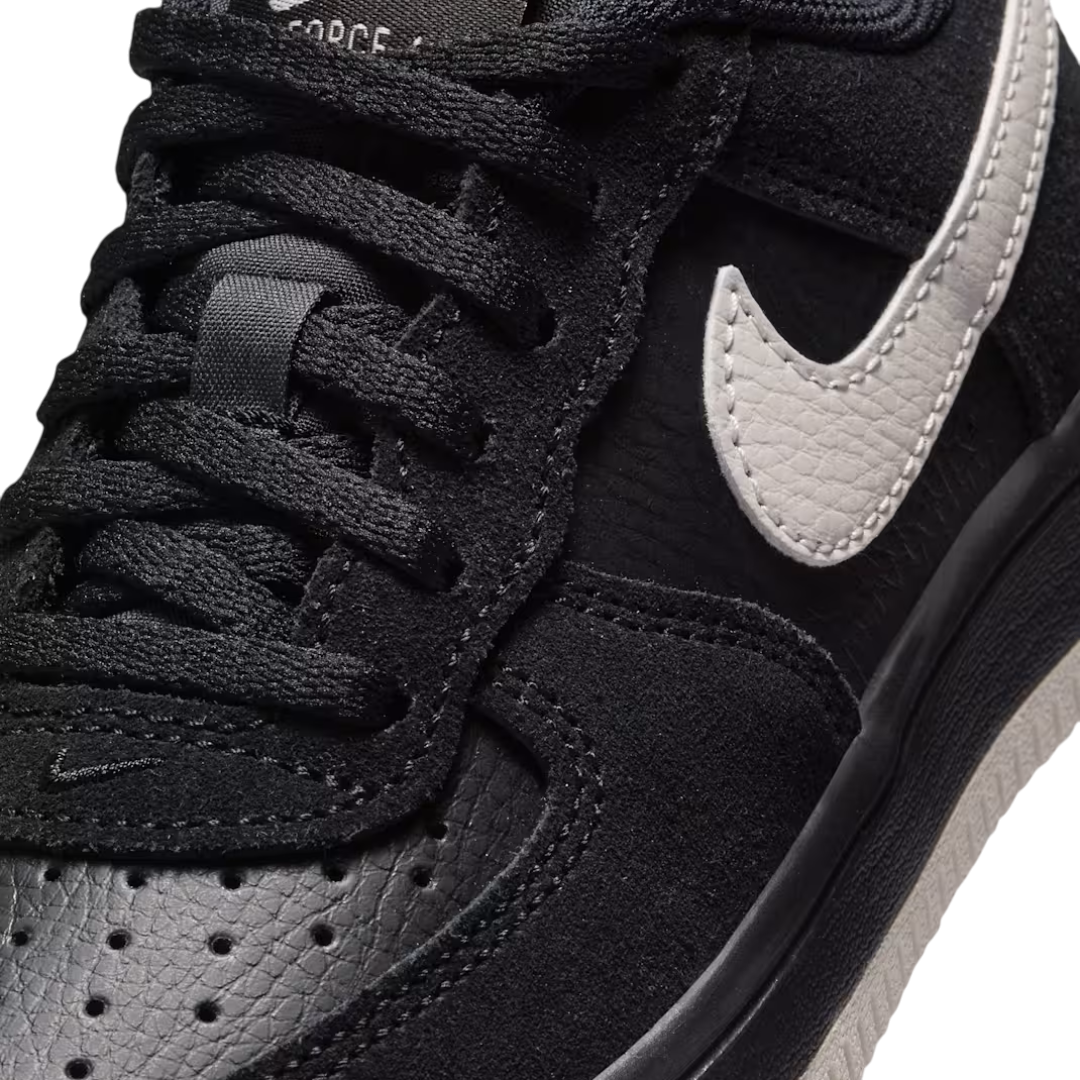 NIKE IM8000001