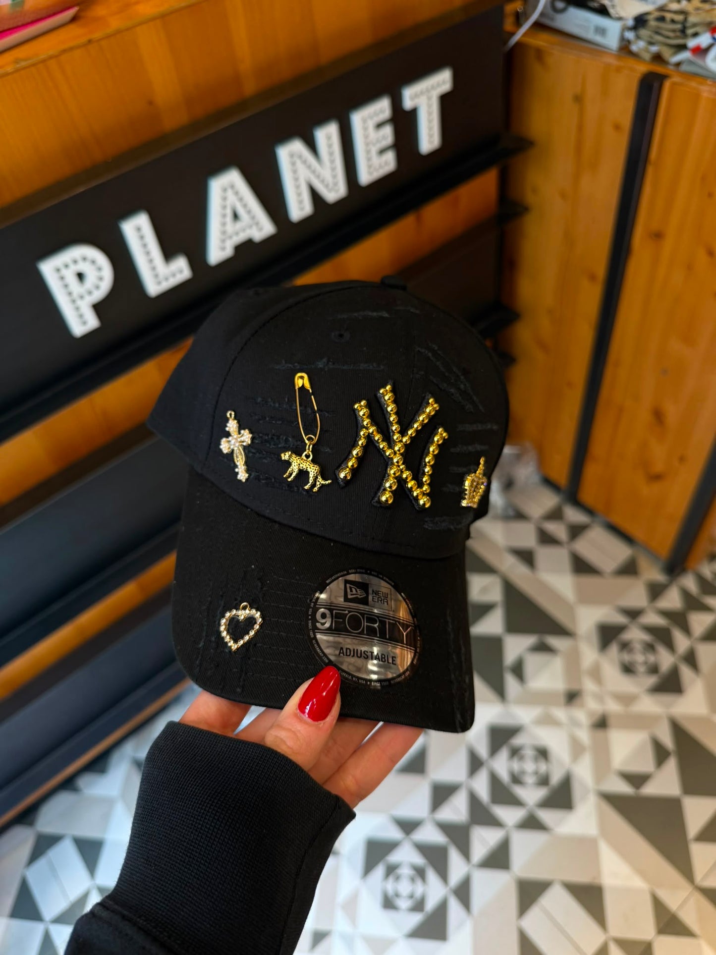 Cappello NY Charm