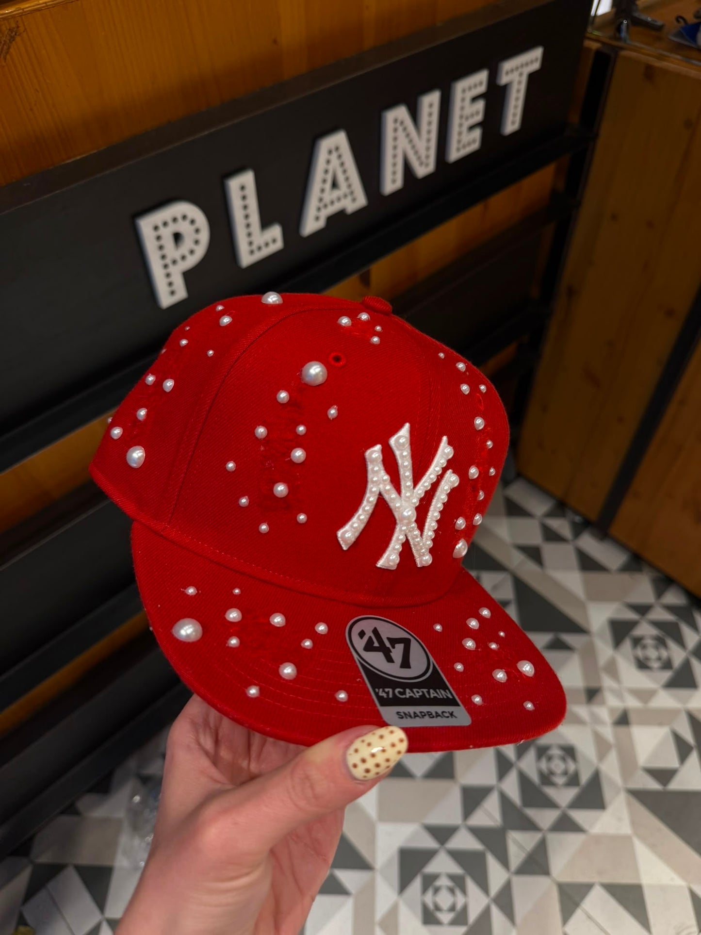 Cappello Perle Visiera Dritta