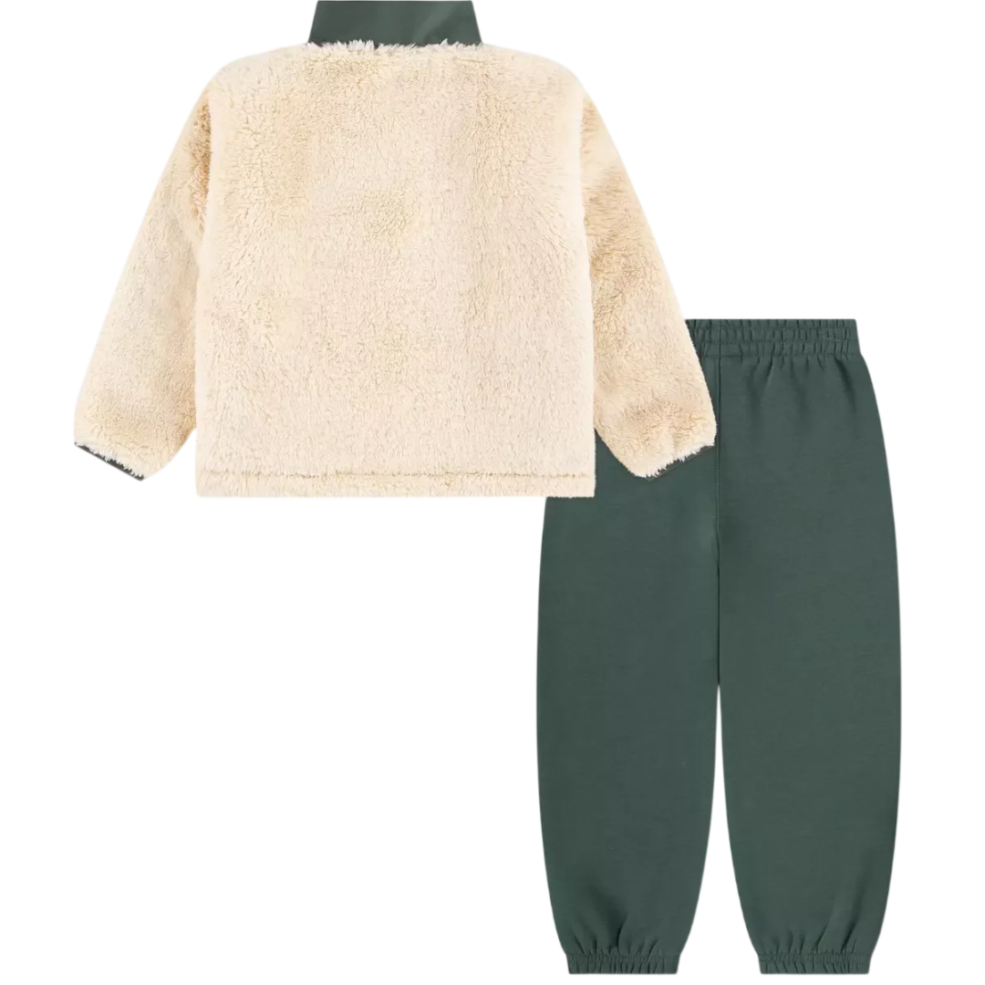 Nike Sherpa con felpa a un quarto di zip e pantaloni della tuta 