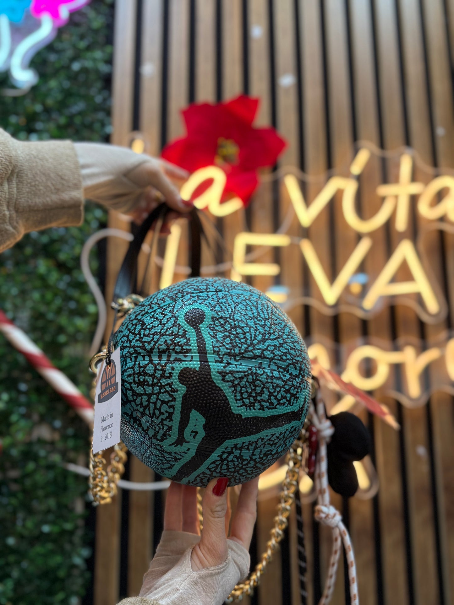 Lady tiffany maculata