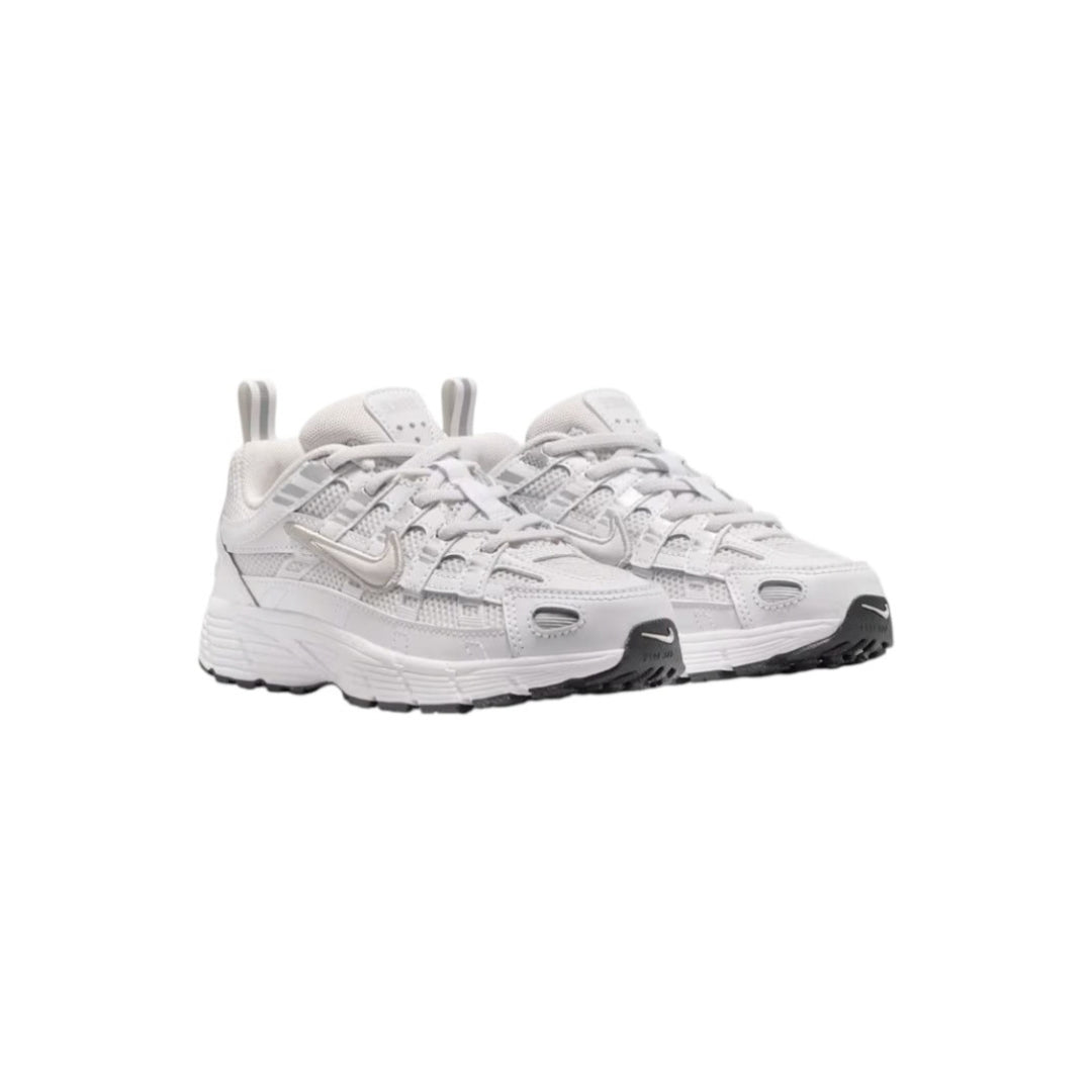 NIKE IO4647017