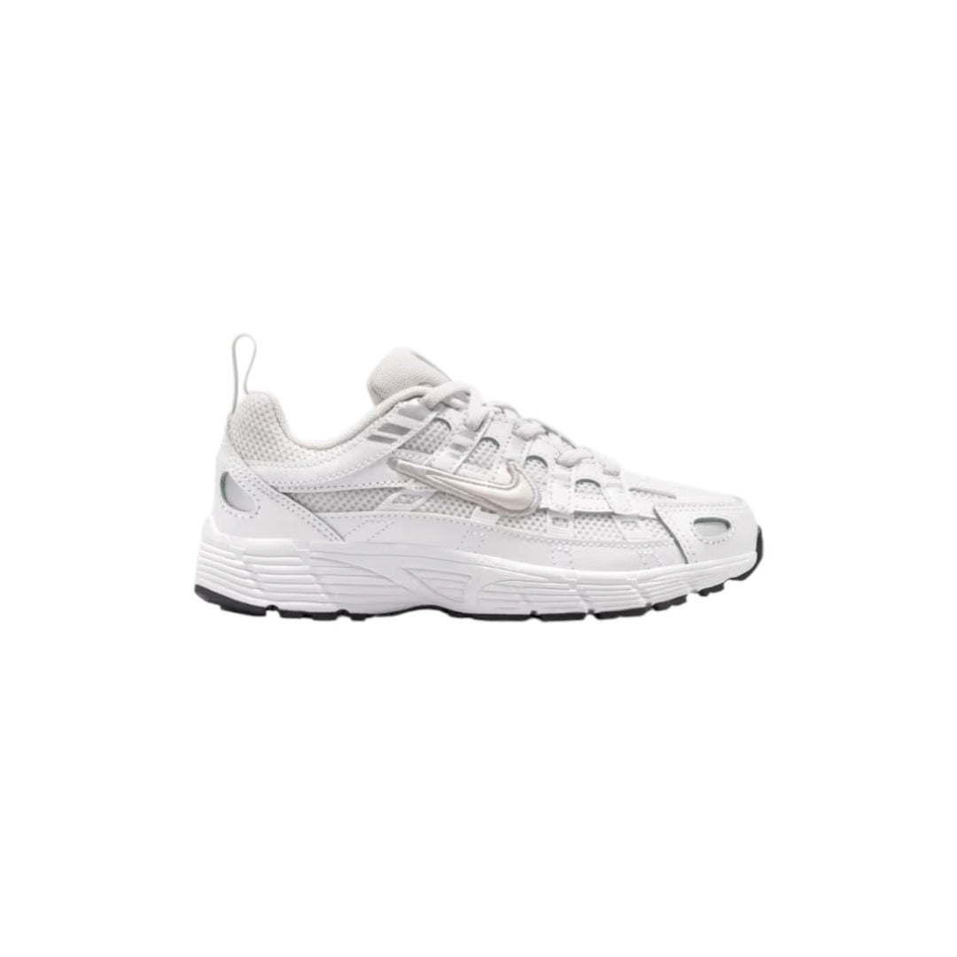 NIKE IO4647017